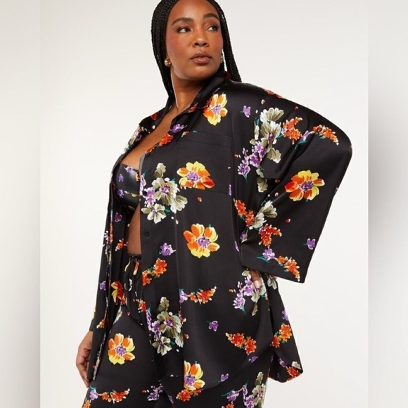 Savage X Fenty Night Blooms Oversized Button Up Sleep Shirt Womens Size Medium - Picture 1 of 9